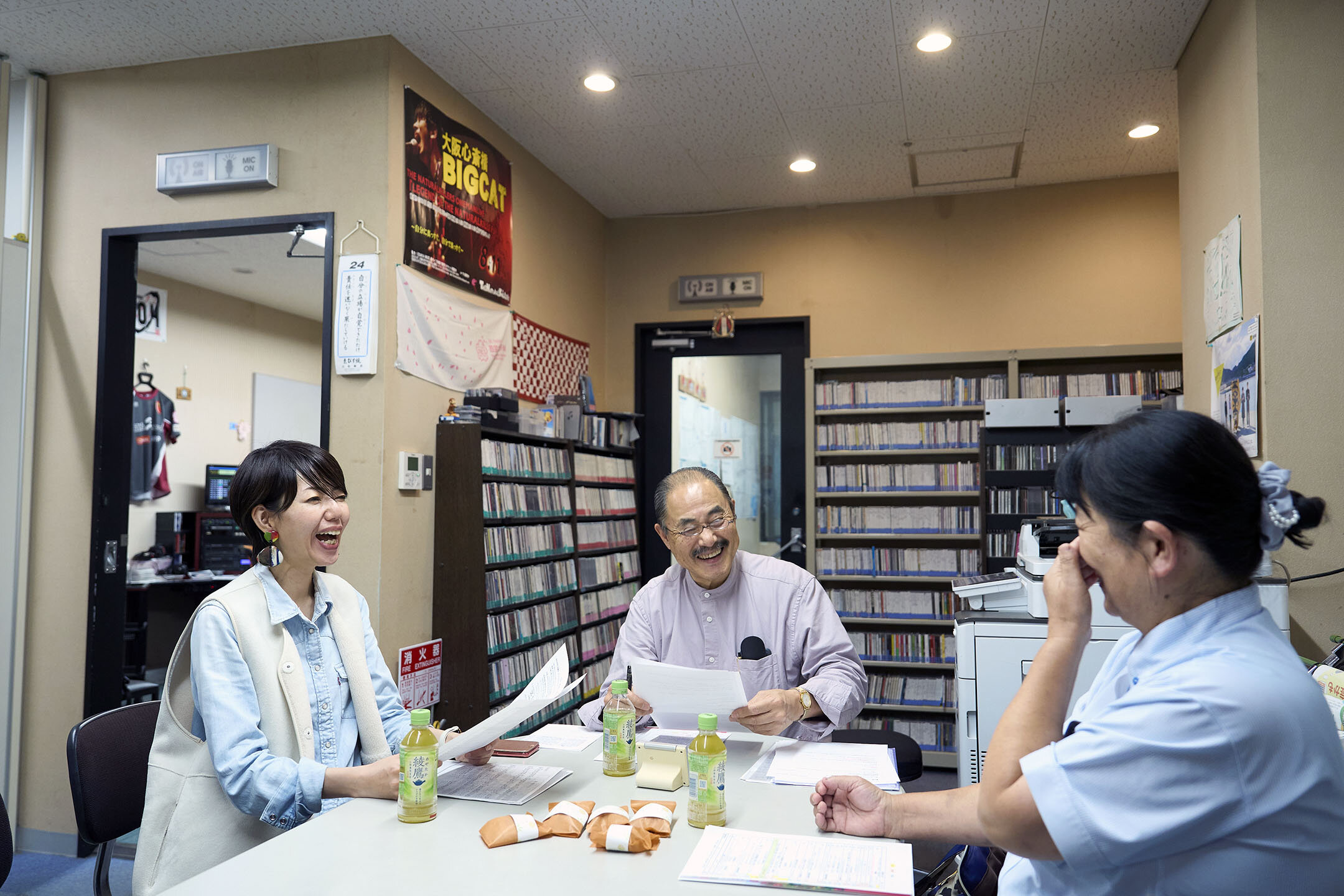 大芝さんとともに、この日のゲストと和やかな事前打合せシーン