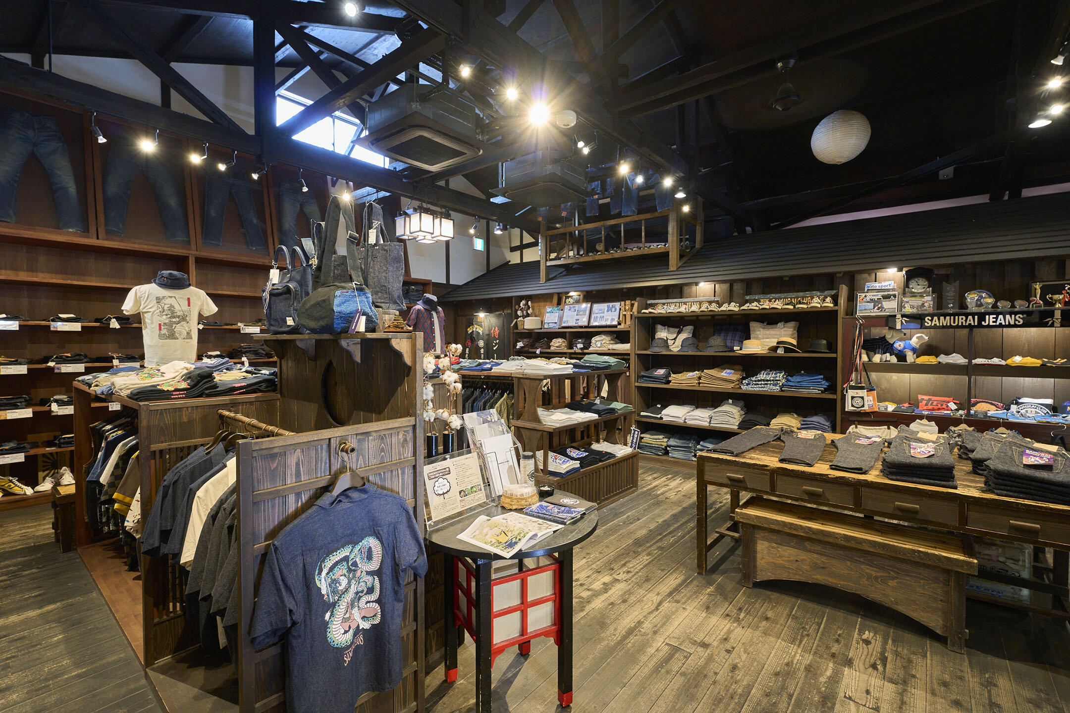 サムライ大阪梅田本店の店内