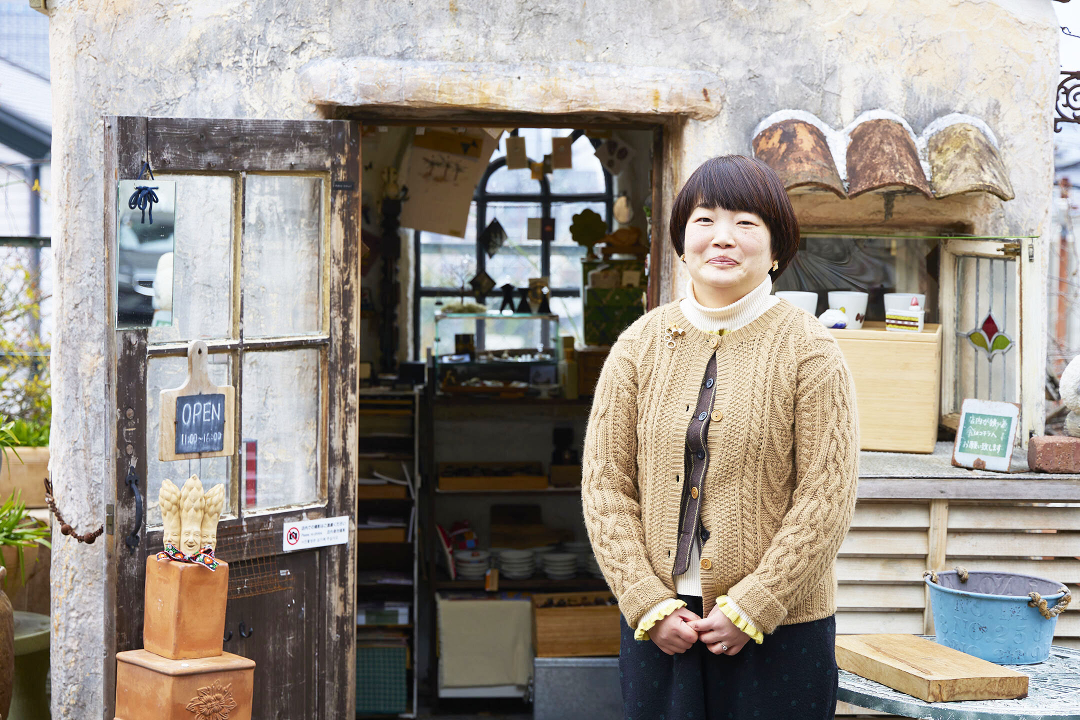 小さなあとりえ*蕾 店主 岡飛鳥さん