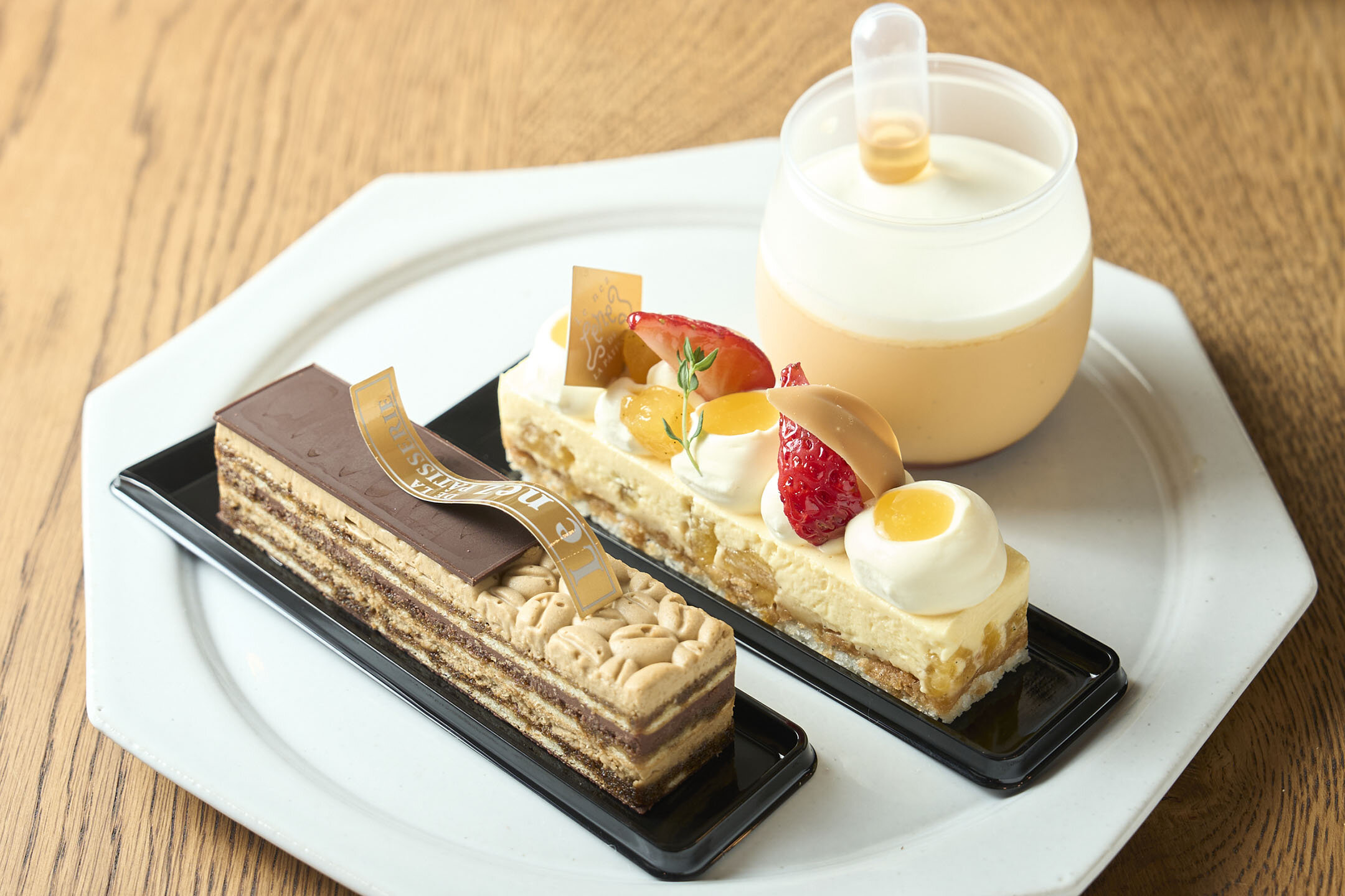 プリンやケーキなど土日に売られている生ケーキ