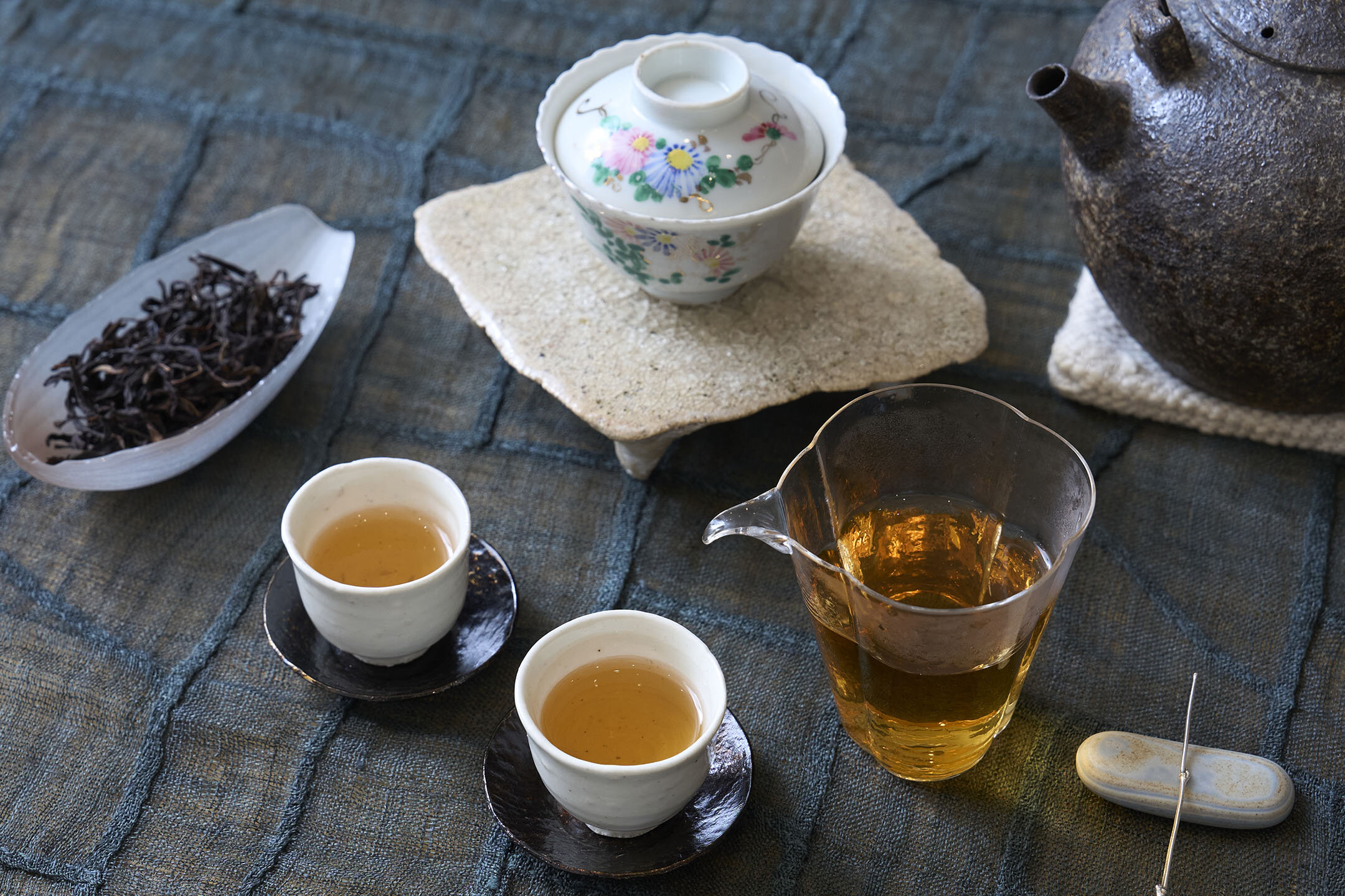 ワークショップで使用した茶器一式と中国茶