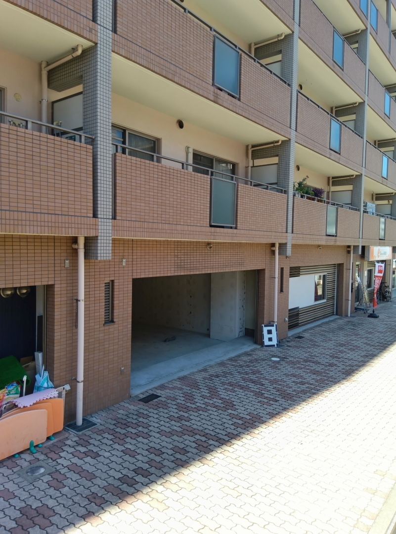 東灘スカイマンション1階店舗