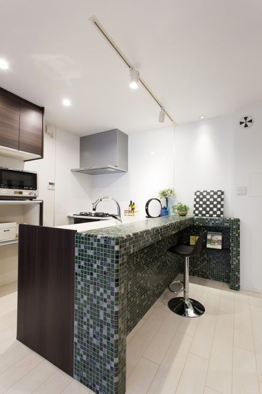 間接照明の柔らかな光が、くつろぎ空間を演出 | 阪急阪神のリフォーム